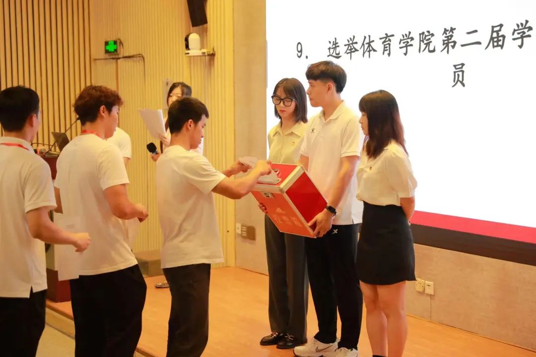 扎金花游戏