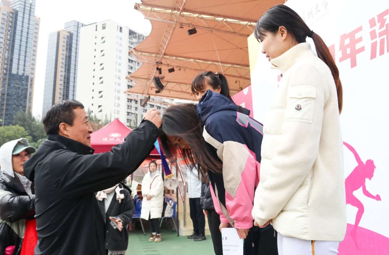 扎金花游戏